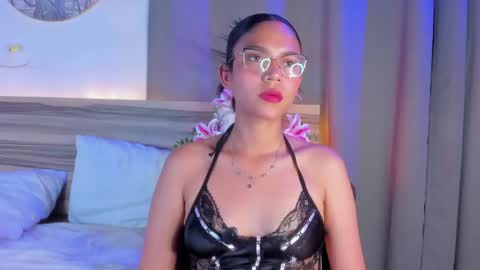 Snapshot of evalune_ chatting on 8, 5, 2026 . online show from 8, 5, 2026