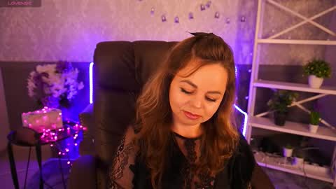 Snapshot of evaminni chatting on 5, 11, 2025 EvaMinni online show from 5, 11, 2025