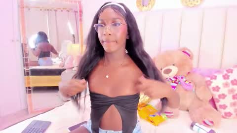 evangelin_ts online show from 5, 1, 2026