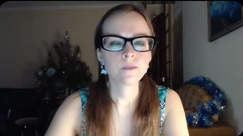 Snapshot of evangeline06 chatting on 14, 1, 2025 YourMistress online show from 14, 1, 2025
