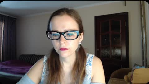 Snapshot of evangeline06 chatting on 27, 2, 2025 YourMistress online show from 27, 2, 2025