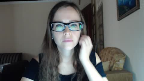 Snapshot of evangeline06 chatting on 22, 9, 2025 YourMistress online show from 22, 9, 2025
