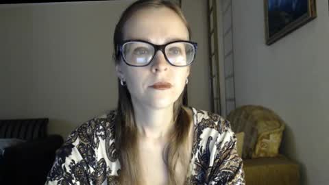 Snapshot of evangeline06 chatting on 1, 10, 2025 YourMistress online show from 1, 10, 2025