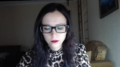 Snapshot of evangeline06 chatting on 6, 10, 2025 YourMistress online show from 6, 10, 2025