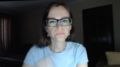Snapshot of evangeline06 chatting on 13, 5, 2026 YourMistress online show from 13, 5, 2026