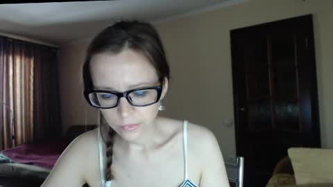 Snapshot of evangeline06 chatting on 20, 5, 2026 YourMistress online show from 20, 5, 2026