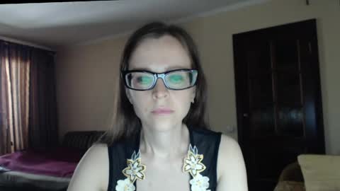Snapshot of evangeline06 chatting on 21, 5, 2026 YourMistress online show from 21, 5, 2026