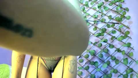 Snapshot of evangely15 chatting on 18, 10, 2025 evangely online show from 18, 10, 2025