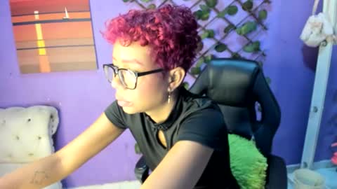 Snapshot of evangely15 chatting on 5, 11, 2025 evangely online show from 5, 11, 2025