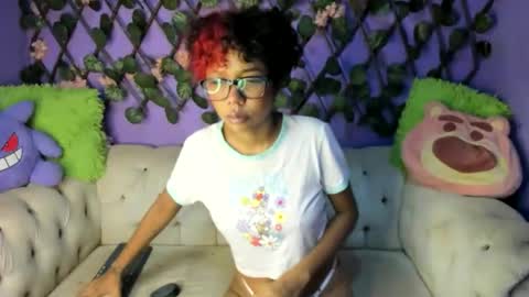 Snapshot of evangely15_ chatting on 9, 9, 2025 evangely15_ online show from 9, 9, 2025