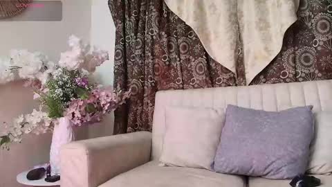  Evangelyne  online show from 19, 11, 2025