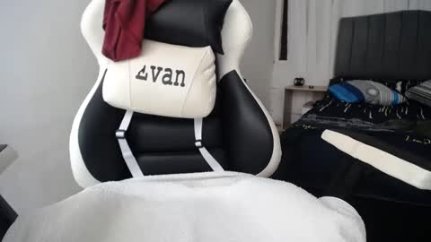 Evan online show from 3, 2, 2025