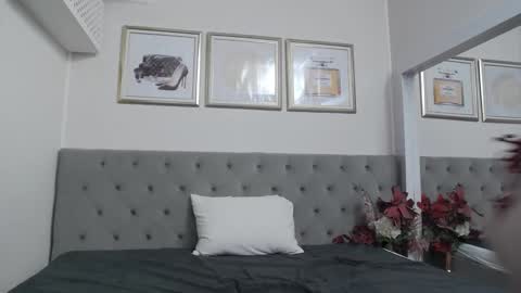 Snapshot of evaray_ chatting on 4, 10, 2025 Eva online show from 4, 10, 2025