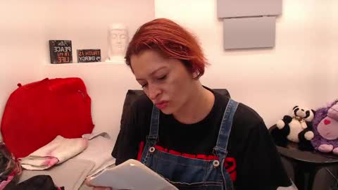 Eva Twiss online show from 17, 4, 2026