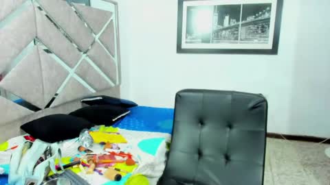 Eva And Emmanuel online show from 23, 3, 2026