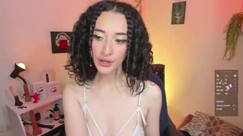 Snapshot of evee_uwu chatting on 17, 9, 2025 Eve Jane online show from 17, 9, 2025