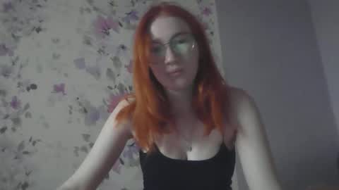Snapshot of eveliina_shy chatting on 18, 12, 2025 Evelina online show from 18, 12, 2025