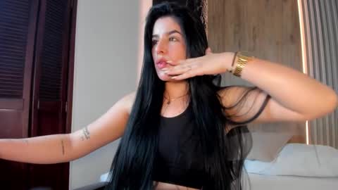 E V E L I N online show from 3, 2, 2026