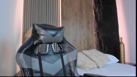 E V E L I N online show from 24, 2, 2026