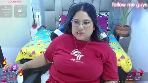 Snapshot of evelin_zaens chatting on 7, 7, 2026 evelin zaens online show from 7, 7, 2026