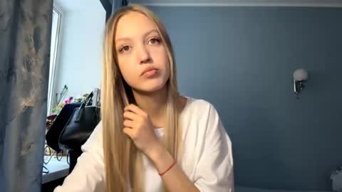 Snapshot of evelinegallucci chatting on 9, 6, 2026 Katy online show from 9, 6, 2026