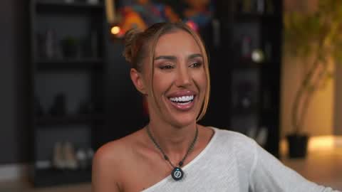 Snapshot of evelyn_evyy chatting on 31, 5, 2026 Evelyn online show from 31, 5, 2026