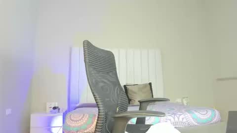 Snapshot of evelyn_jones__ chatting on 9, 9, 2025 evelyn_jones__ online show from 9, 9, 2025