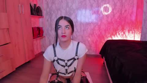 Snapshot of evelyn_joness_ chatting on 20, 10, 2025 Evelyn online show from 20, 10, 2025