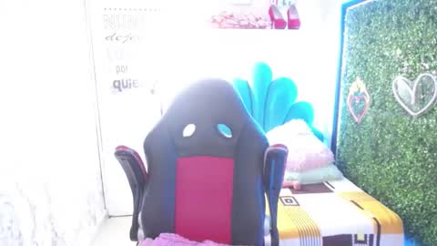 Snapshot of evelyn_mature19 chatting on 7, 3, 2025 Juliana online show from 7, 3, 2025