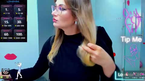evelyne_rose online show from 7, 10, 2025