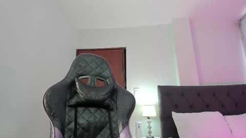 LAURA SOFIA  INDEPENDENT MODEL FOLLOW ME NOW ALMOST 10000 FOLLOWERS online show from 2, 11, 2025