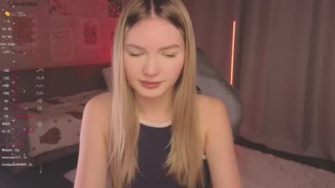 Snapshot of evelynsin_ chatting on 18, 10, 2025 Evelyn online show from 18, 10, 2025