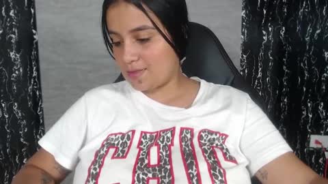 Snapshot of evemilk chatting on 7, 3, 2025 evelin 3 online show from 7, 3, 2025