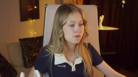 Snapshot of evemundie chatting on 4, 6, 2026 Eve online show from 4, 6, 2026