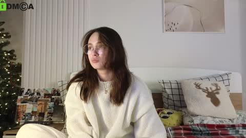 evi_woow online show from 6, 1, 2025