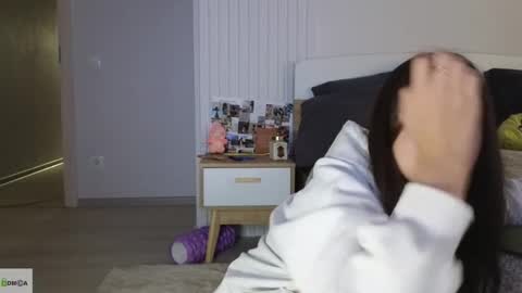 evi_woow online show from 13, 2, 2026