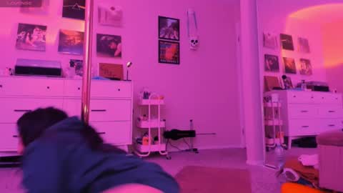 Evie Luna online show from 10, 2, 2025