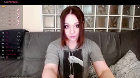 Snapshot of eviecuster chatting on 28, 3, 2026 Im gonna be on in 2 hours online show from 28, 3, 2026