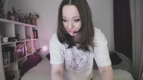 Snapshot of eviecuster chatting on 29, 4, 2026 Im gonna be on in 2 hours online show from 29, 4, 2026