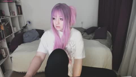 Snapshot of eviecuster chatting on 29, 5, 2026 Im gonna be on in 2 hours online show from 29, 5, 2026