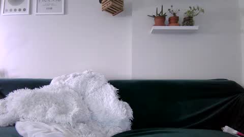 Snapshot of evillers1 chatting on 18, 5, 2026 Badblondebunny online show from 18, 5, 2026
