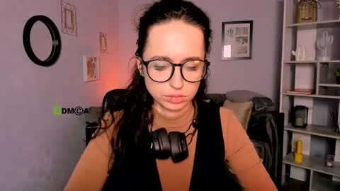Evi online show from 12, 3, 2025