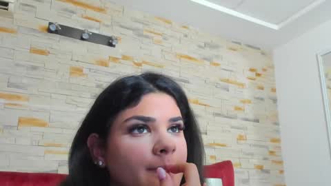 Snapshot of evvamonroe chatting on 23, 5, 2026 Evva online show from 23, 5, 2026