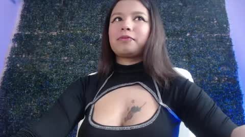 Snapshot of evybubbles_ chatting on 21, 4, 2026 Im Evy online show from 21, 4, 2026