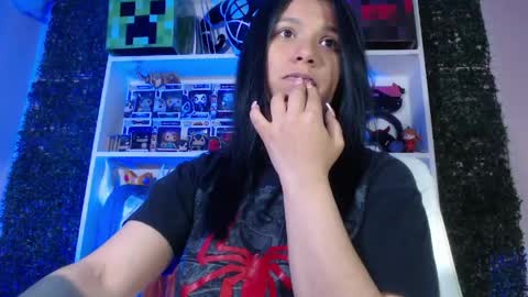 Snapshot of evybubbles_ chatting on 8, 6, 2026 Im Evy online show from 8, 6, 2026