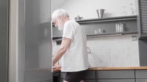 Naaktloper online show from 8, 4, 2026