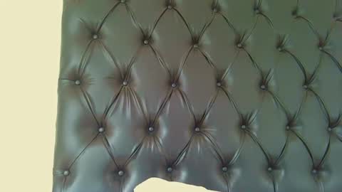 courtney online show from 11, 4, 2026