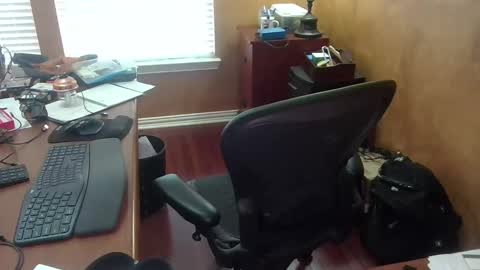 Snapshot of exhibitman69_ldb chatting on 21, 4, 2026 exhibitman69_ldb online show from 21, 4, 2026