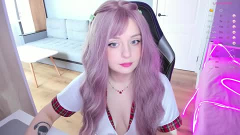 Snapshot of exhoneyangel chatting on 12, 9, 2025 Amy online show from 12, 9, 2025