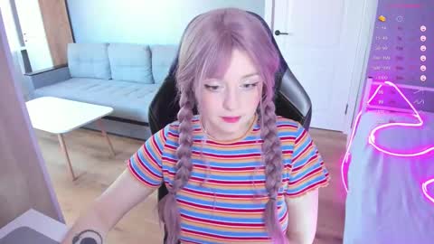 Snapshot of exhoneyangel chatting on 30, 9, 2025 Amy online show from 30, 9, 2025